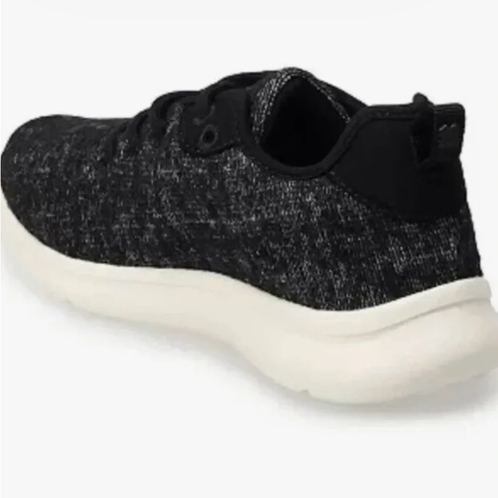 NWT FLX Black Heather Athletic Shoes